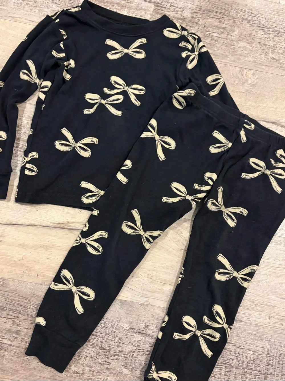 Carter's Bow Print Snug Fit Cotton Pajama Set, long sleeve, toddler girl size 4T